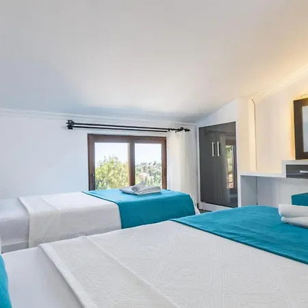 Villa 4 Bedroom - 6532 *