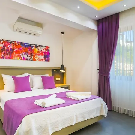 4 Bedroom - 6532 Villa