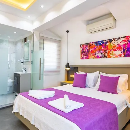4 Bedroom - 6532 Villa Kalkan