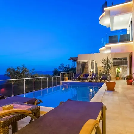 4 Bedroom - 6532
