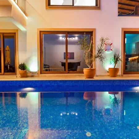 4 Bedroom - 6532 Villa