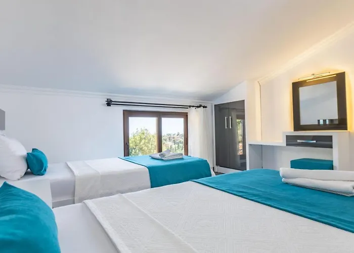 Villa 4 Bedroom - 6532 *