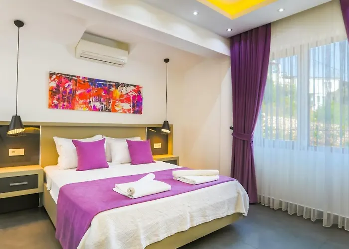 4 Bedroom - 6532 Villa