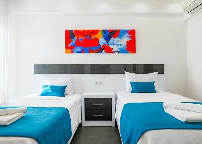 Villa 4 Bedroom - 6532 *