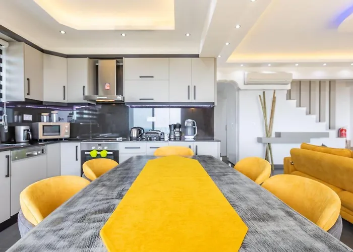 4 Bedroom - 6532 Villa