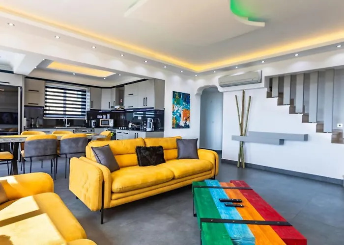 Villa 4 Bedroom - 6532 *