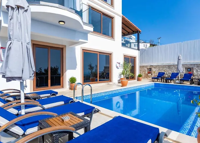 Villa 4 Bedroom - 6532 *