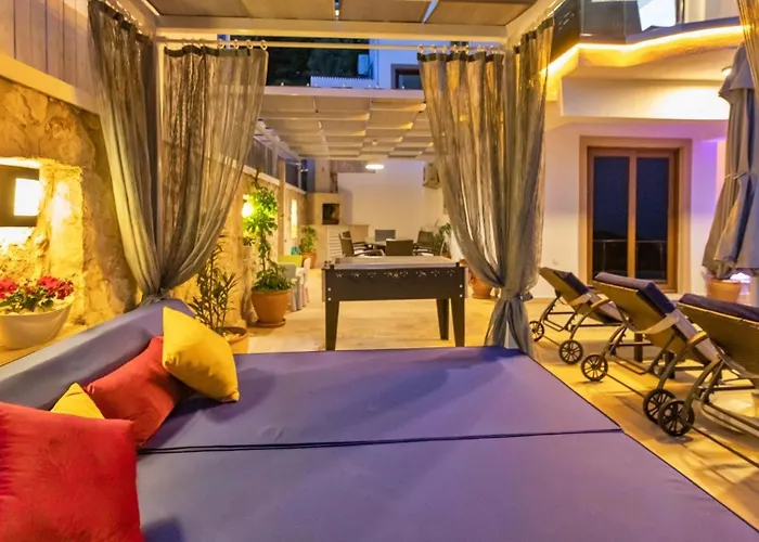 Villa 4 Bedroom - 6532